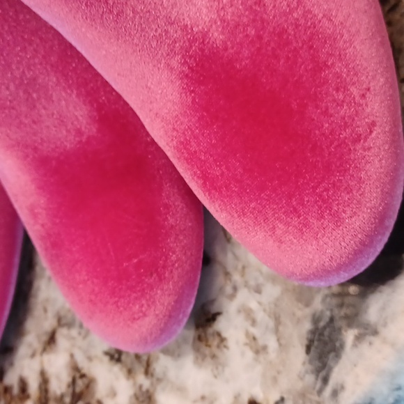 Gianni Bini, the JaydennnTwo Velvet Block Heel Booties, Barbie Pink NEW - Picture 15 of 16